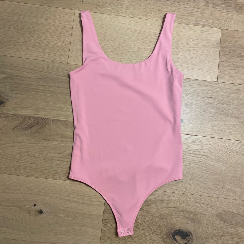 Body contour bodysuit